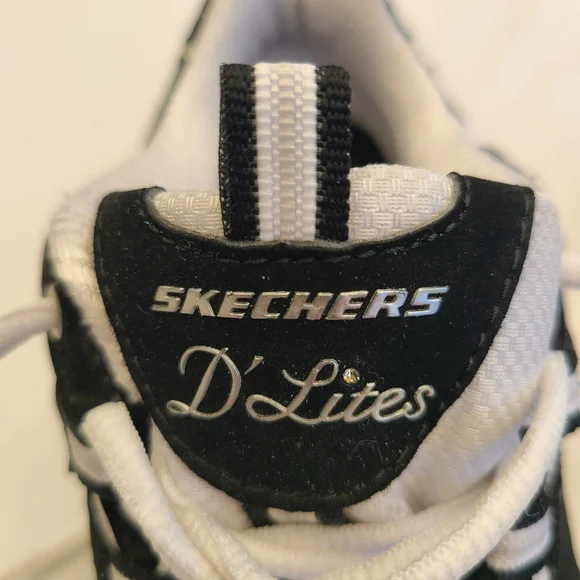 Skechers D'lites - Black & White Me Time Sneaker Size 7.5 - Picture 3 of 8